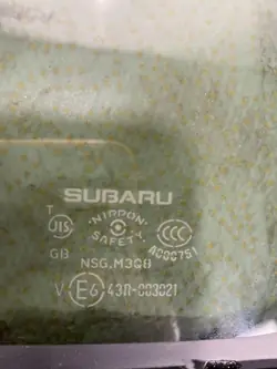 Subaru Outback Heckseitenscheibe OEM FBZ17336