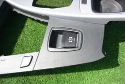 BMW 5 F10 Mittelkonsole OEM 9206663 mit Handbremsknopf