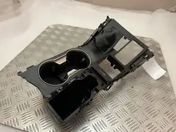 Suporte para copo dianteiro Lexus NX OEM 1A8A1042G - Usado