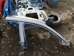 OEM 1212121212vc oikea kattopalkki Renault Capturille