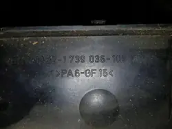 Peças compartimento motor BMW OEM 12521739036 - Usado