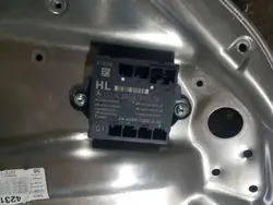 Moteur de vitre avant gauche OEM 2048704526