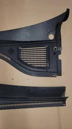 VW Golf 8 vindrutetätning OEM 5H0819404 Begagnad