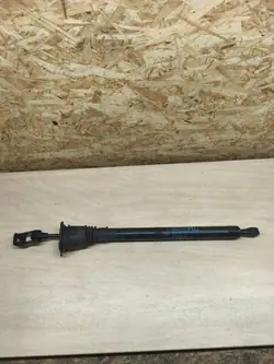 Batente de porta traseira esquerda Porsche OEM 631226040