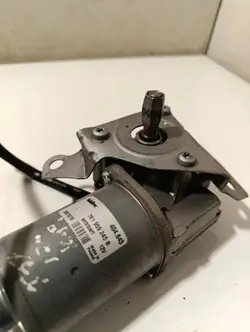VW Schiebetürmotor OEM 7E1959245B - Gebraucht