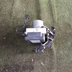 Tesla Model Y ABS-pumppu OEM 1044745-10-B Käytetty
