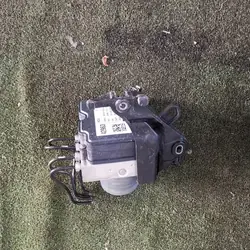 Pompe ABS Tesla Model Y OEM 1044745-10-B Occasion