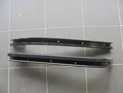 Guia do vidro da porta direita OEM SZYBA PROWADNICA Citroen Berlingo