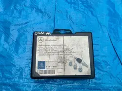 Parafusos de segurança Mercedes W221 Classe S OEM 310126171038