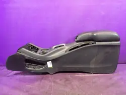 Tunneli nojatuoli OEM 1RN481XBAE Fiat Freemontille