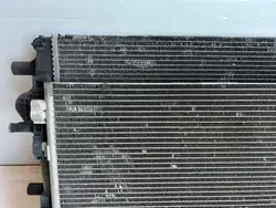 Radiateur d'eau Renault Scenic III 1.6 DCI
