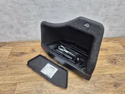 BMW 7284136 Tampa Bateria Insert Lateral Porta-Malas