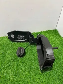 Kraftstoff-Einfüllstutzen mit Schloss OEM A1676300000