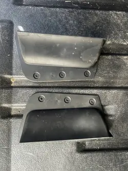 OEM 9839759680/9839759880 Etupuskurin roiskesuojat L+R