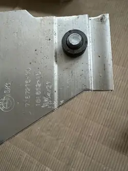 Jäähdyttimen Kiinnike OEM 7357216 Etu Oikea BMW 5 G30