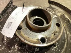UTO37285 Moyeu de roue arrière pour Volvo XC90 2018