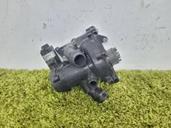 Thermostat de Pompe à Eau Audi A1 A3 A4 A6 A8 Q3 Q5 Q7 Q8 2.0 1.8 06l121005a