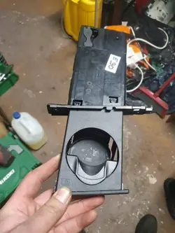 Bekerhouder OEM RBP957 voor BMW E90/E91 - Gebruikt