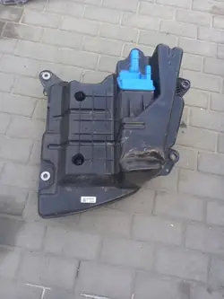 AdBlue-tank AUDI A4 B9 8W0131878BT