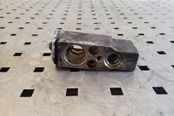 Ilmastointiradiatoriventtiili VW TRANSPORTER IV 2.4L OEM 653435B