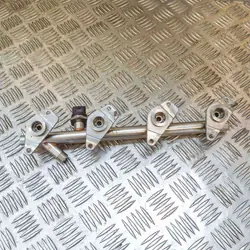 Rampe d'injection Mercedes-Benz C (W205) A2740700995
