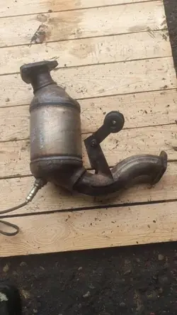 Katalysator OEM 8K0131703A för Audi Q5 3.2L