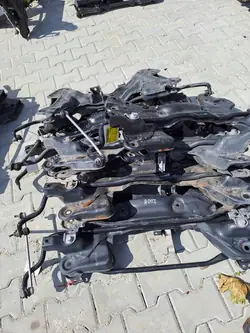 Suksichassi Peugeot 208