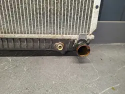 Mercedes W123 2.3 Benzin Kühler - OEM Teil