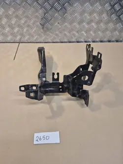 Vänster Kylarfäste OEM 7377803 BMW 5 G30/G31