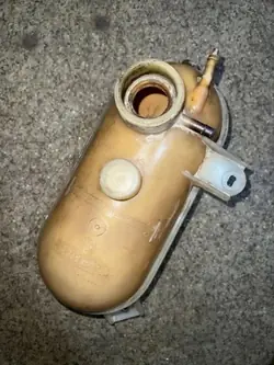 Kühlmittelbehälter OEM 1707541 für BMW E30 M20