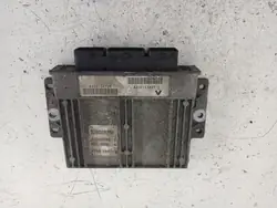 Renault Motorstyrenhet OEM 8200153837