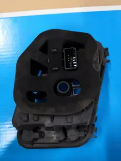 VW Polo 2G Rechter Achterlichtframe OEM Gebruikt