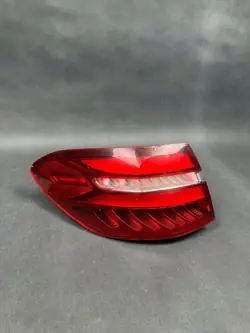 Linker achterlicht Mercedes GLC X253 C253 A2539060900