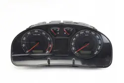 Cuentakilómetros Skoda Superb I OEM 3U0920810C Usado