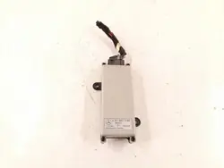 Mercedes-Benz Vahvistin OEM 2518201389 - Käytetty