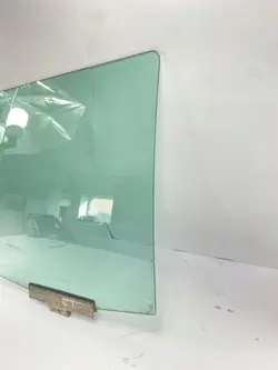 Vitre Portière Arrière Gauche OEM SZYBA/SDV08660 Mercedes W124
