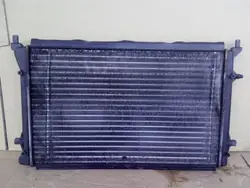 Radiateur d'eau OEM 1K0121251P pour VW Golf V Audi A3