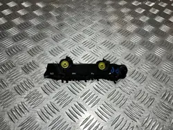 Glissière Montage Avant Droit OEM 622226UA0A