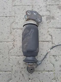 OEM PODUSZKA ZAWIESZENIA KABINY TYŁ Coussin Suspension Cabine Arrière