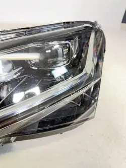 Linker Scheinwerfer OEM 3V1941015D für Skoda Superb III