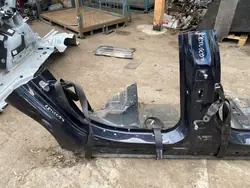 Aleta trasera derecha BMW 7 2017 OEM 212591
