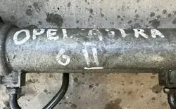 Ohjauspumppu ja vaihdelaatikko OEM Opel Astra G II