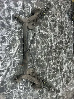 Viga de eje trasero Hyundai i10 II OEM - Usado
