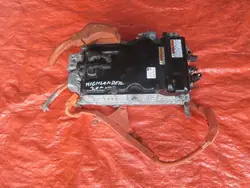 Toyota OEM G92A0-48170 Onduleur pour Highlander III