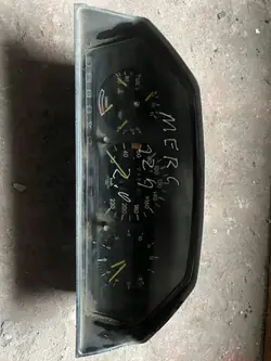Velocímetro Mercedes OEM 87001180 para W124 2000TD