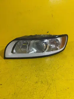 Volvo S40 V40 V50 vasen etuvalaisin 07-12 OEM