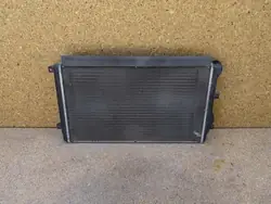 Radiador de agua AUDI A3 8P GOLF VI OCTAVIA II 1.8 TFSI 5K0121251F