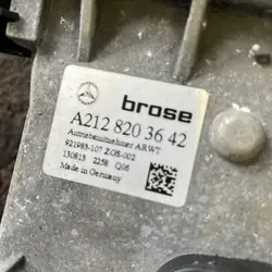 Mercedes-Benz Bakluckeaktuator OEM A2128203642
