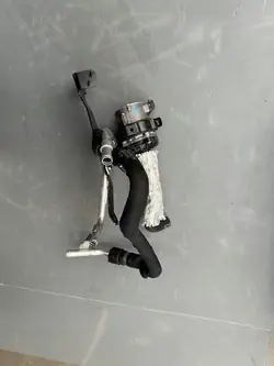 Pompe à eau supplémentaire Audi 8R0965567 4M0145637F