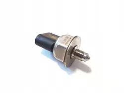 Polttoaineen paineanturi BMW 5 F10 F11 2011 753731905